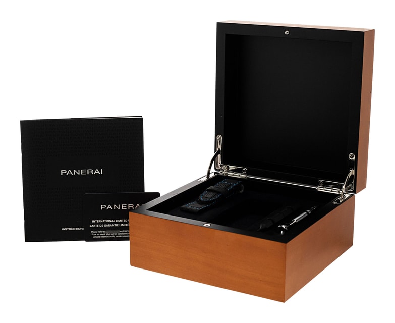 Panerai Submersible PAM01683 Image 4